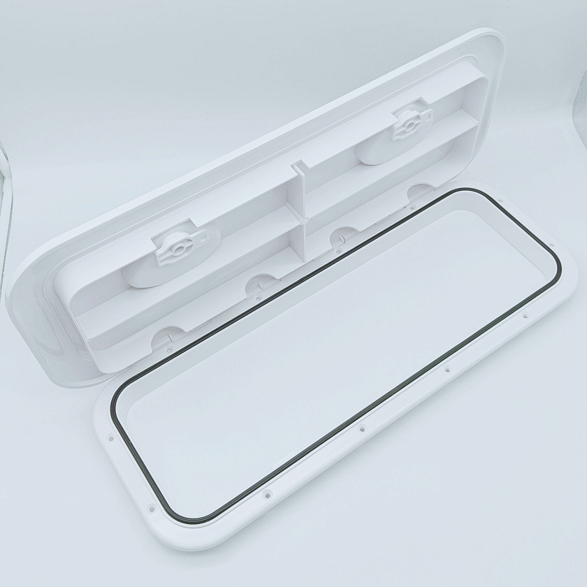 Палубный смотровой люк SeaFlo 243Х607 мм для лодки / катера / яхты, пластиковый, для рундука инспекционный с крышкой и замками